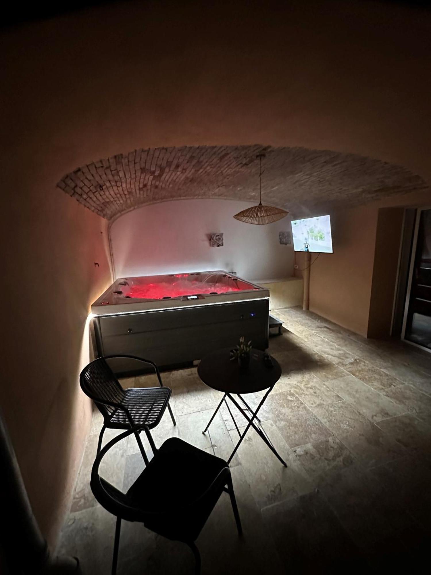 Apartament Alena Bourg-Saint-Andéol Zewnętrze zdjęcie