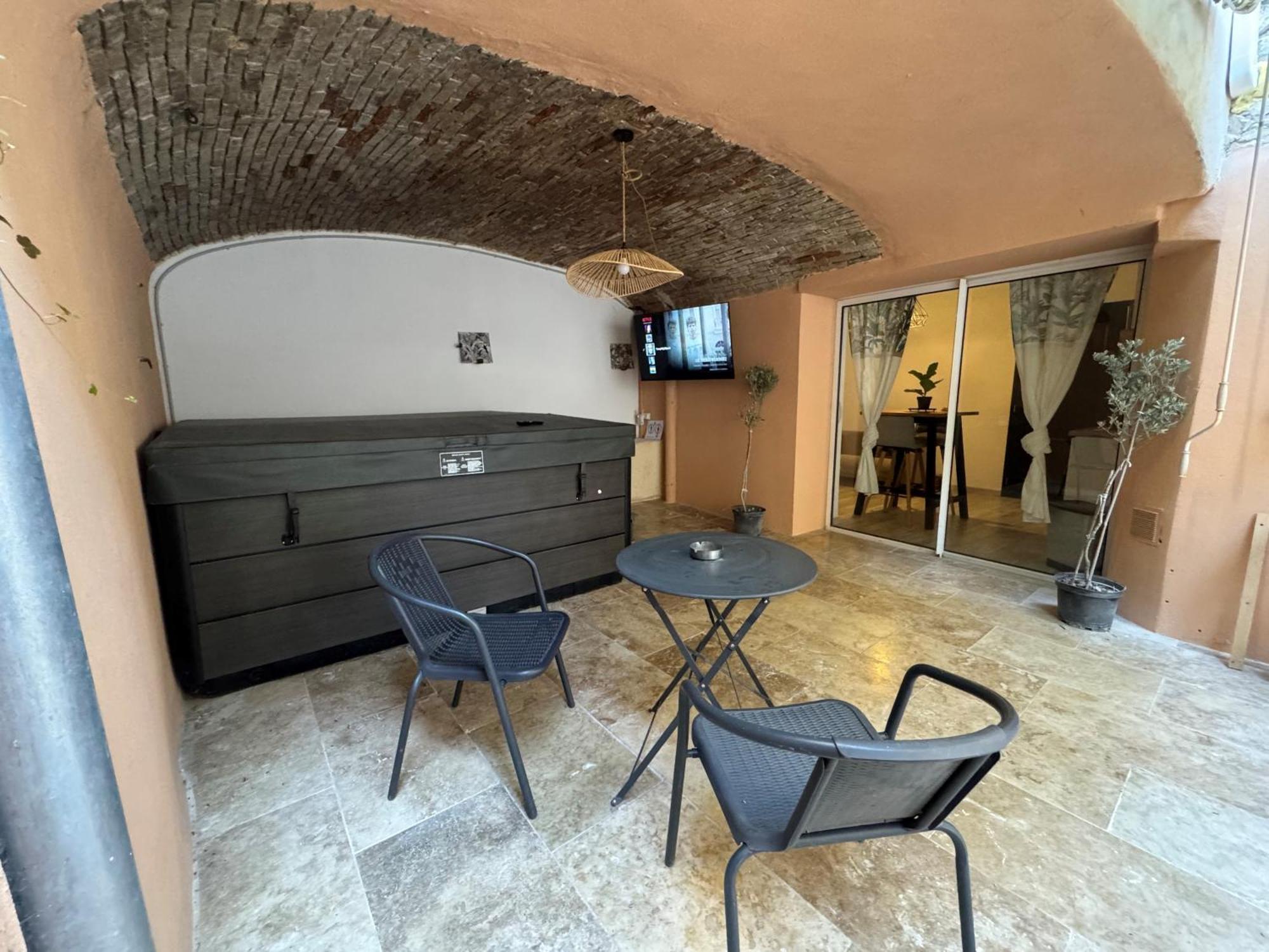 Apartament Alena Bourg-Saint-Andéol Zewnętrze zdjęcie